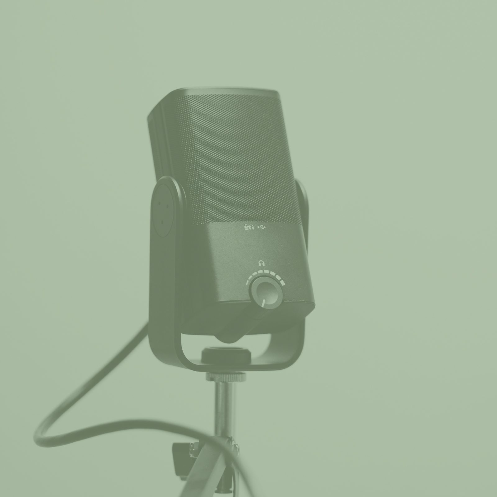 Asma Siddiqui speaks with Talk 100.3 on the new Employment Law